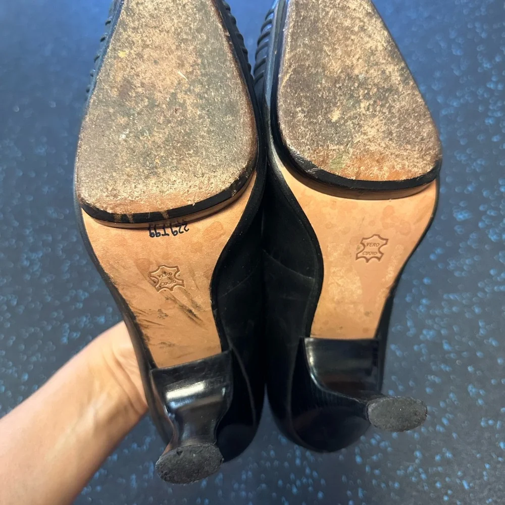 Via Spiga Black Leather Heels - Picture 8 of 11